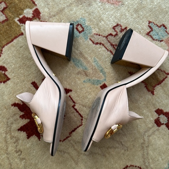 Gucci slides. Beautiful Blush color sold out - Picture 3 of 6